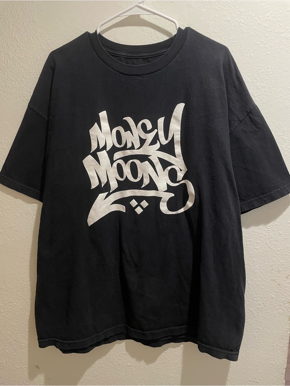 🔥 Official Money Moons Rap Merch Graffiti Tag Graphic Tee Black XL